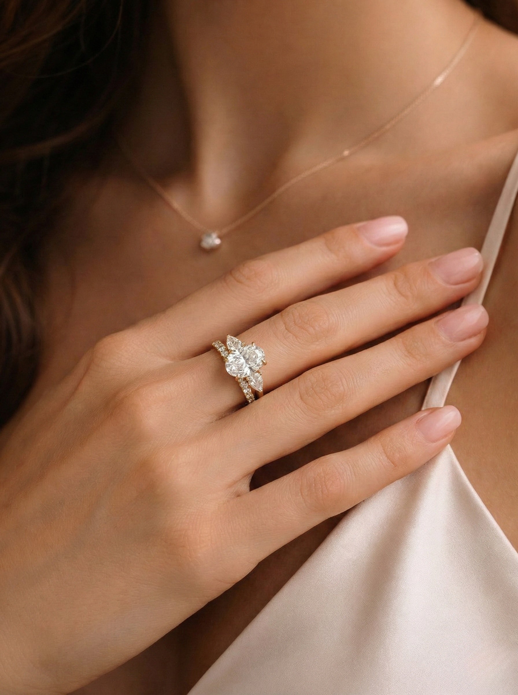 The Embrace | Contoured Three-Stone Bridal Set