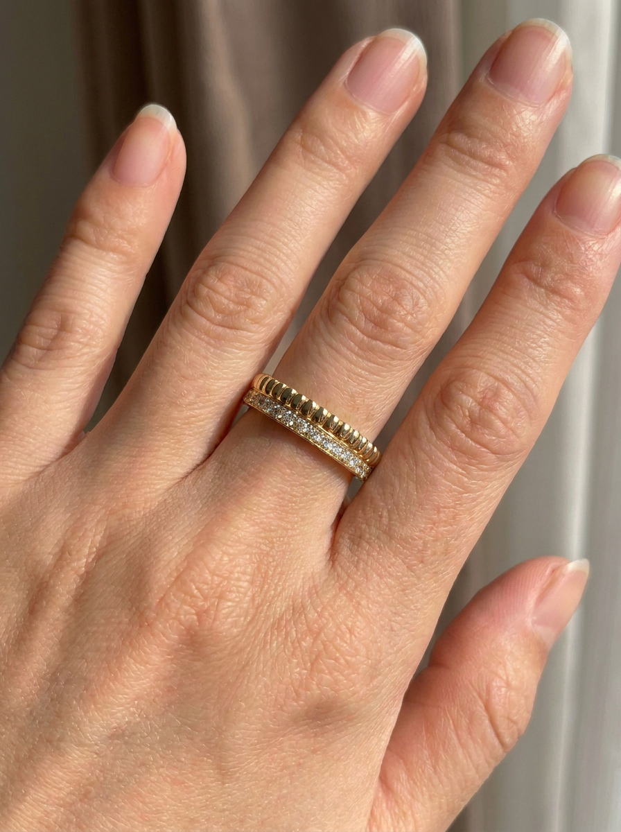 The Frieze | Fluted Gold & Pavé Diamond Band