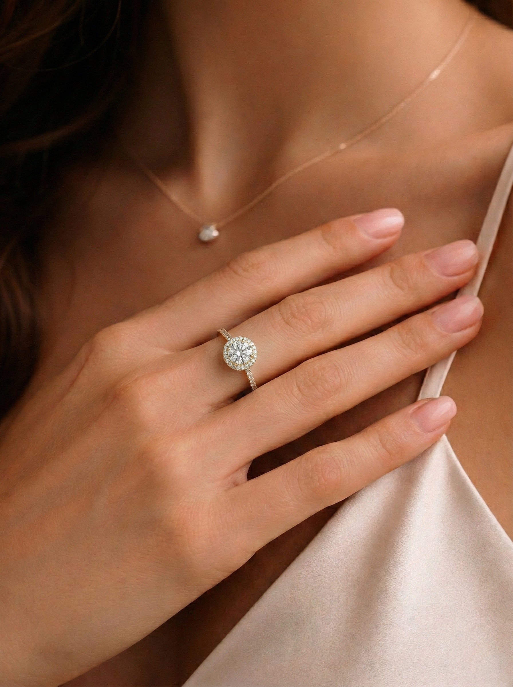 The Halo | Round Brilliant Cluster Ring