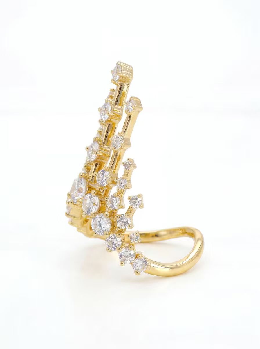 The Skyline | Tiered Pillars Diamond Ring