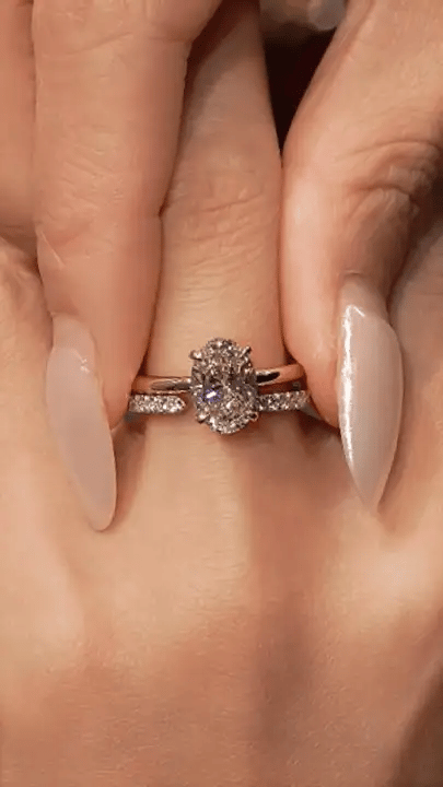 The Icon Stack | Oval Solid Gold Ring & Pave Band