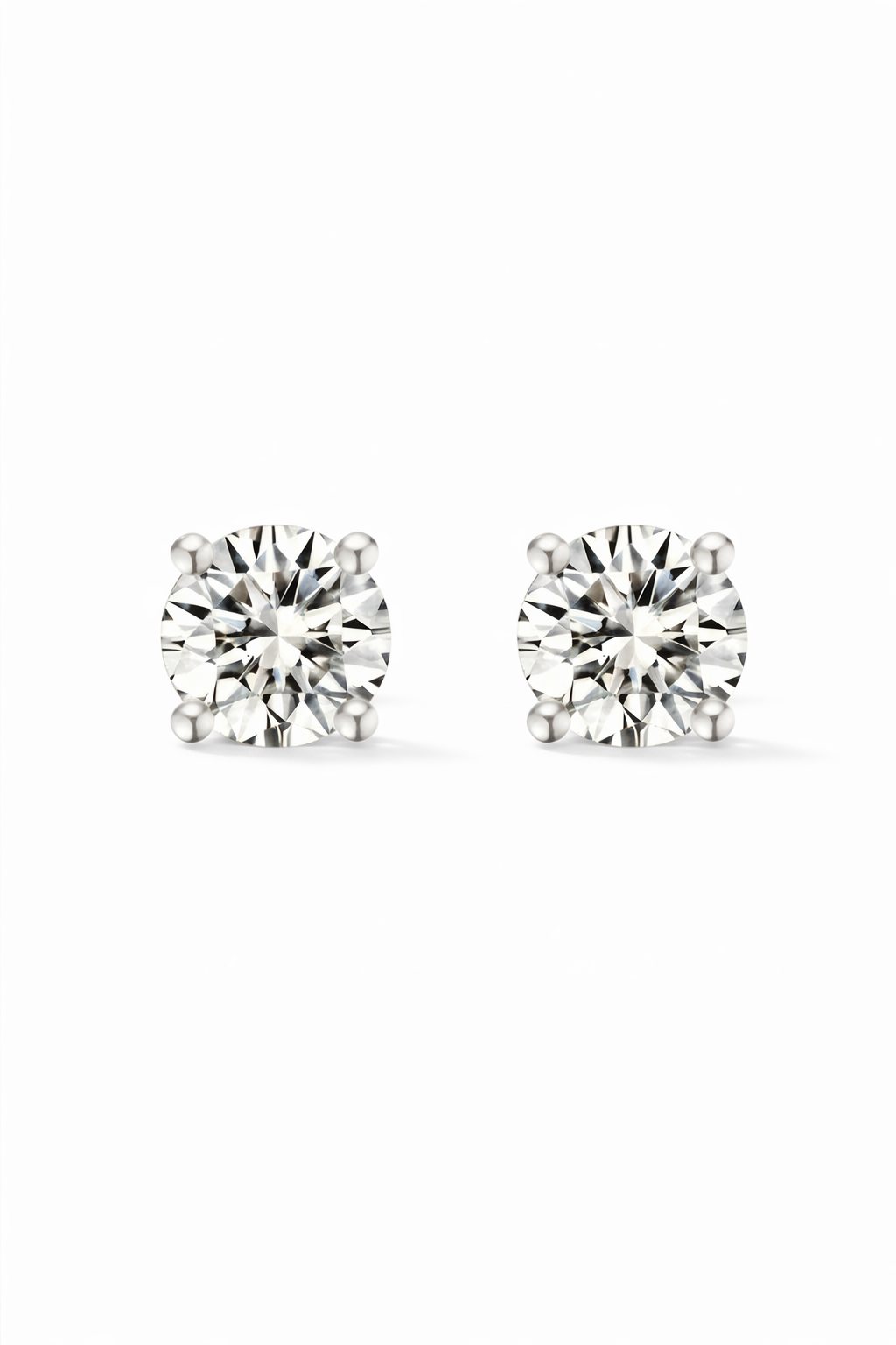The Essential | Classic Round Diamond Studs
