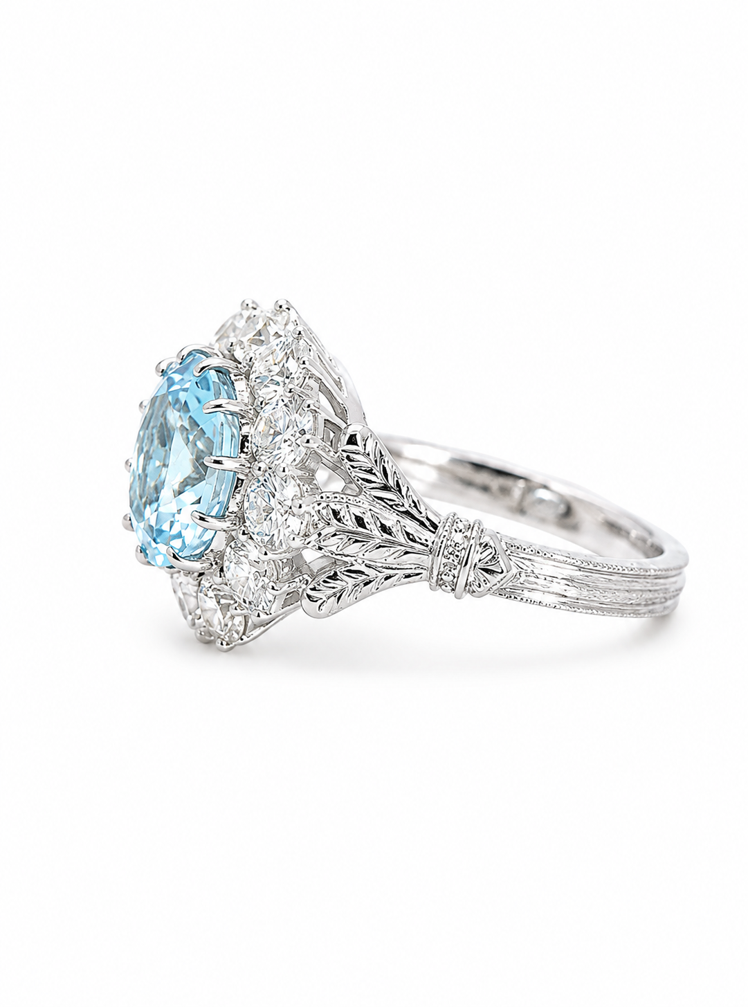 The Glacier | Grand Vintage Oval Halo Ring