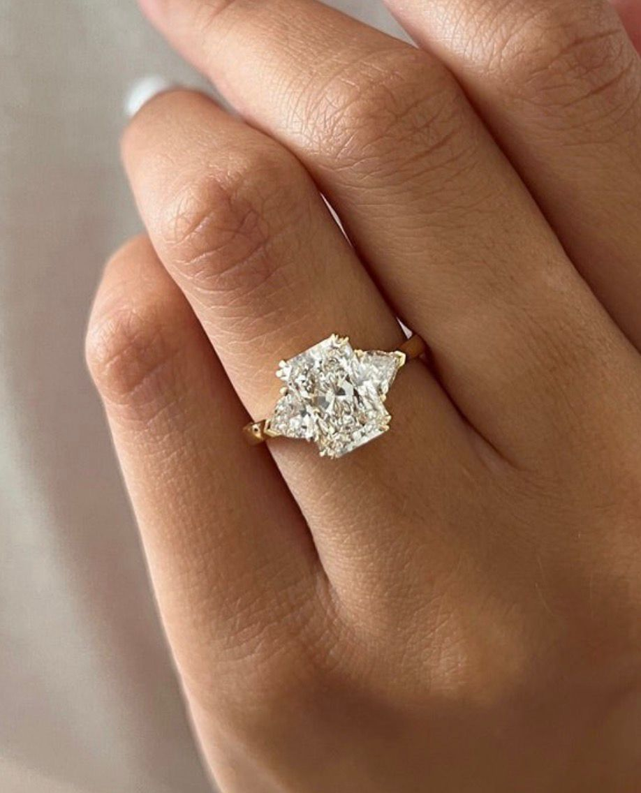 Custom Ring（Engagement and Wedding Ring Set）